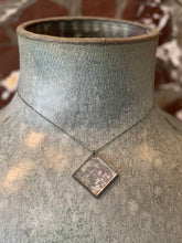 Load image into Gallery viewer, Diamond / Chameleon / Medium