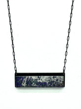 Load image into Gallery viewer, Horizontal / Violet / Medium