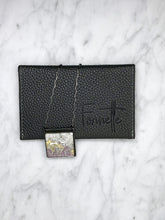 Load image into Gallery viewer, Square / Living Coral / Medium