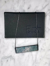 Load image into Gallery viewer, Trapezoid / Chameleon / Large