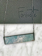 Load image into Gallery viewer, Trapezoid / Chameleon / Large