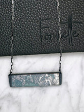 Load image into Gallery viewer, Trapezoid / Chameleon / Medium