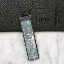 Load image into Gallery viewer, Vertical / Chameleon / Large